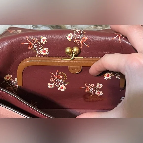 Coach 1941 Dinky Crossbody Bag! - Picture 10 of 14